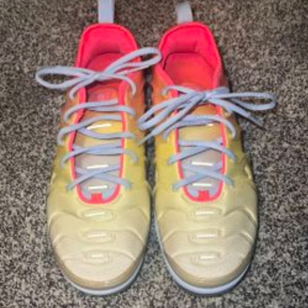 Nike Air VaporMax Plus Sneakers